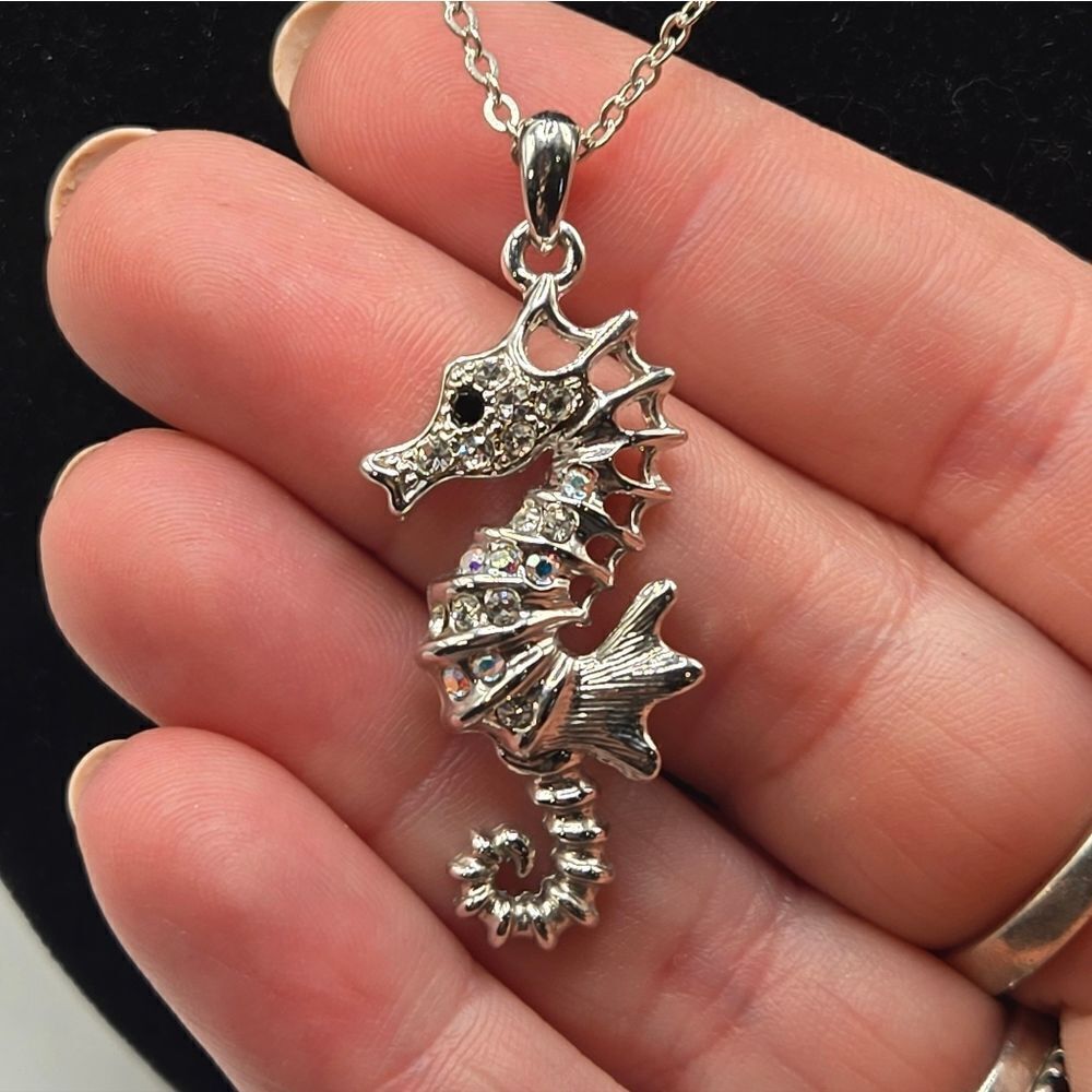 "5/$40" Silvertone Rhinestone Seahorse Pendant Adjustable Chain Necklace 17-20" - Picture 7 of 10